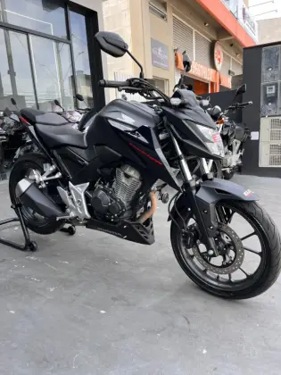 HONDA CB 300F TWISTER CBS HONDA CB 300F TWISTER CBS