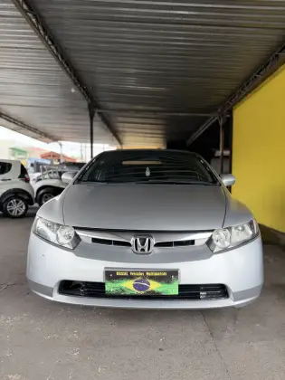 HONDA CIVIC 1.8 LXS 16V FLEX 4P AUTOMÁTICO