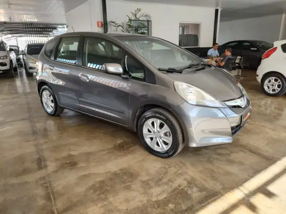HONDA FIT 1.4 LX 16V FLEX 4P AUTOMÁTICO