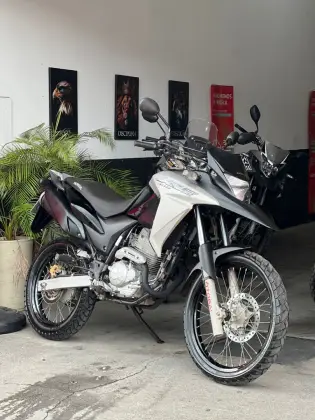 HONDA XRE 300 HONDA XRE 300