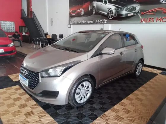 HYUNDAI HB20 1.0 COMFORT PLUS 12V FLEX 4P MANUAL