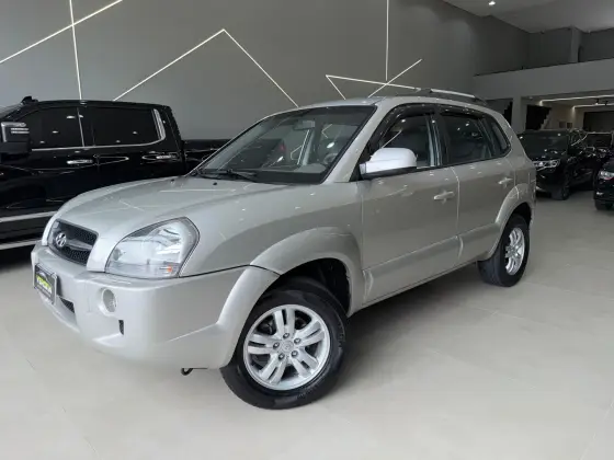 HYUNDAI TUCSON 2.0 MPFI GLS 16V 143CV 2WD GASOLINA 4P AUTOMÁTICO