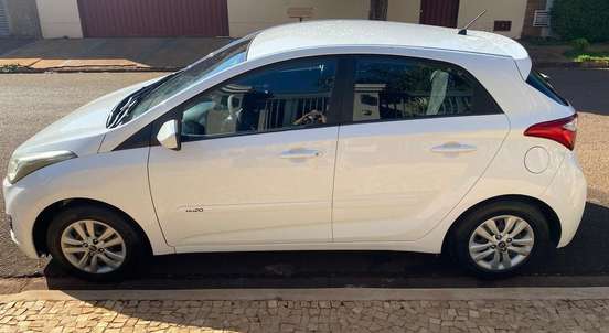 HYUNDAI-HB20-2015