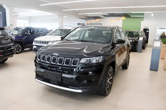 JEEP COMPASS 1.3 T270 TURBO FLEX LONGITUDE AT6