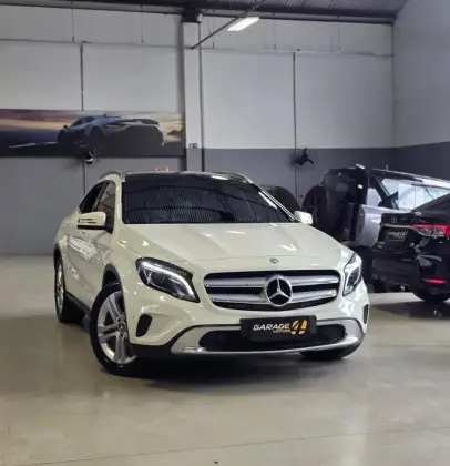MERCEDES-BENZ GLA 250 2.0 16V TURBO GASOLINA SPORT 4P AUTOMÁTICO MERCEDES-BENZ GLA 250 2.0 16V TURBO GASOLINA SPORT 4P AUTOMÁTICO