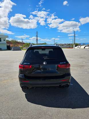 MERCEDES-BENZ-GLB 35 AMG-2022