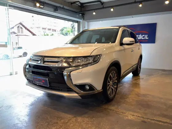 MITSUBISHI OUTLANDER 2.2 4X4 16V DIESEL 4P AUTOMÁTICO