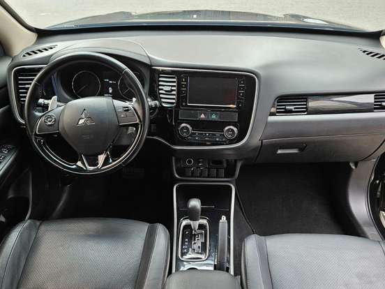 MITSUBISHI-OUTLANDER-2.0 COMFORT 16V GASOLINA 4P AUTOMÁTICO MITSUBISHI-OUTLANDER-2017