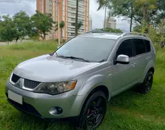 MITSUBISHI OUTLANDER 3.0 4X4 V6 24V GASOLINA 4P AUTOMÁTICO MITSUBISHI OUTLANDER 3.0 4X4 V6 24V GASOLINA 4P AUTOMÁTICO