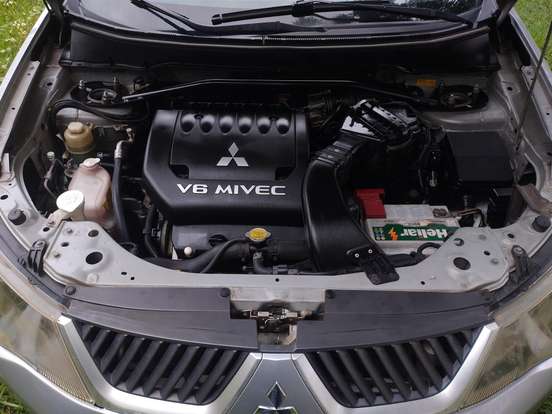 MITSUBISHI-OUTLANDER-3.0 4X4 V6 24V GASOLINA 4P AUTOMÁTICO MITSUBISHI-OUTLANDER-2008