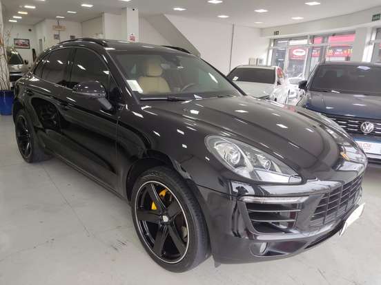 PORSCHE-MACAN-2017