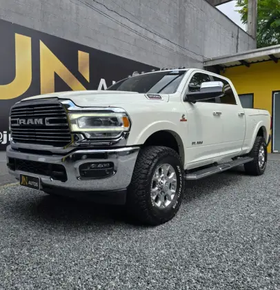 RAM 3500 6.7 I6 TURBO DIESEL LARAMIE CD 4X4 AUTOMÁTICO RAM 3500 6.7 I6 TURBO DIESEL LARAMIE CD 4X4 AUTOMÁTICO