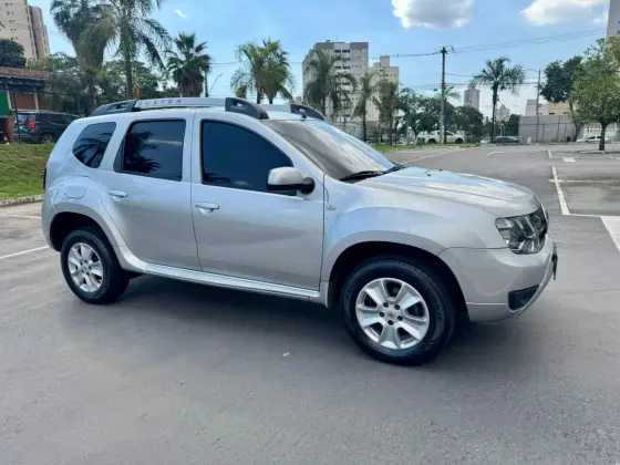 RENAULT DUSTER 2.0 DYNAMIQUE 4X2 16V FLEX 4P AUTOMÁTICO RENAULT DUSTER 2.0 DYNAMIQUE 4X2 16V FLEX 4P AUTOMÁTICO