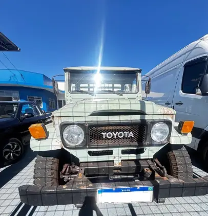 TOYOTA BANDEIRANTE 3.7 BJ50LV 4X4 TETO RIGIDO DIESEL 2P MANUAL