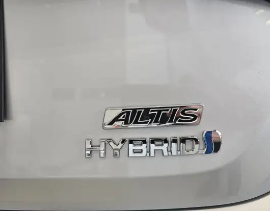 TOYOTA-COROLLA-2025