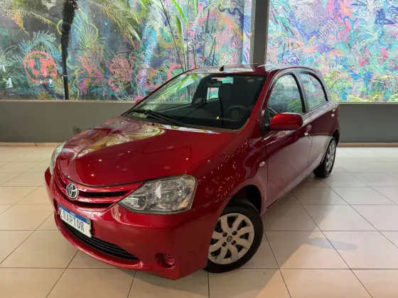 TOYOTA ETIOS 1.3 XS 16V FLEX 4P MANUAL TOYOTA ETIOS 1.3 XS 16V FLEX 4P MANUAL