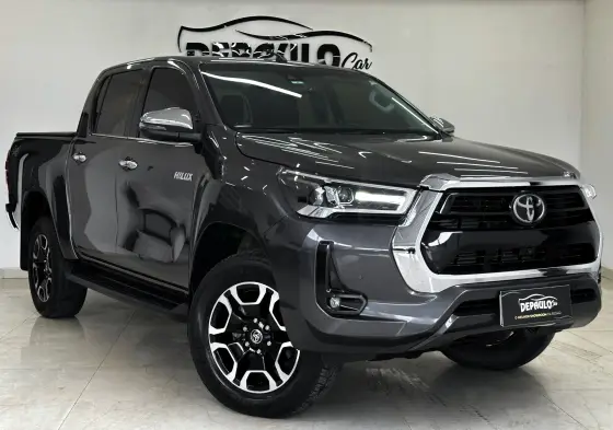 TOYOTA HILUX 2.8 D-4D TURBO DIESEL CD SRX 4X4 AUTOMÁTICO