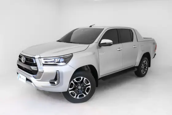 TOYOTA HILUX 2.8 D-4D TURBO DIESEL CD SRX 4X4 AUTOMÁTICO TOYOTA HILUX 2.8 D-4D TURBO DIESEL CD SRX 4X4 AUTOMÁTICO