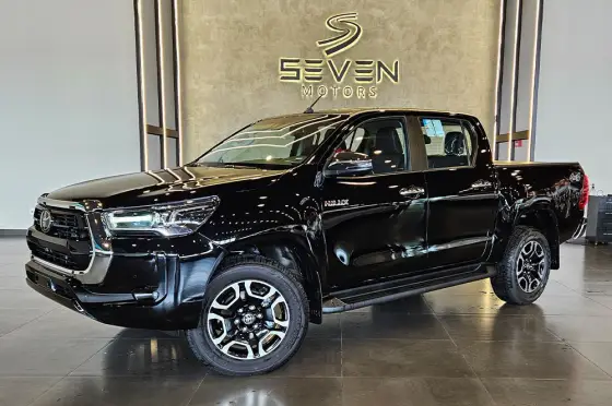 TOYOTA HILUX 2.8 D-4D TURBO DIESEL CD SRX 4X4 AUTOMÁTICO