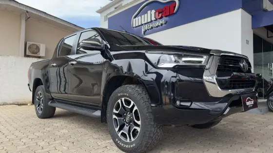 TOYOTA HILUX 2.8 D-4D TURBO DIESEL CD SRX 4X4 AUTOMÁTICO
