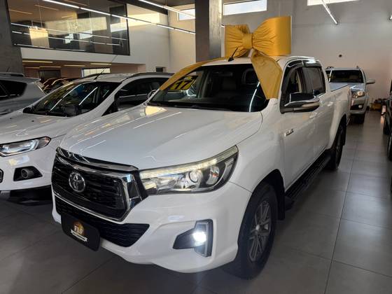 TOYOTA HILUX 2.8 SR 4X4 CD 16V DIESEL 4P AUTOMÁTICO