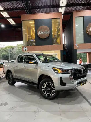 TOYOTA HILUX 2.8 SRV 4X4 CD 16V DIESEL 4P AUTOMÁTICO TOYOTA HILUX 2.8 SRV 4X4 CD 16V DIESEL 4P AUTOMÁTICO