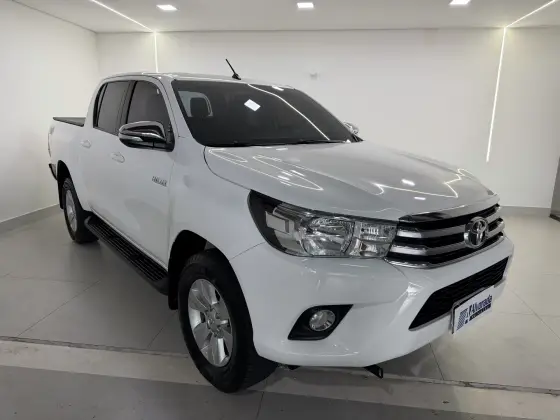 TOYOTA HILUX 2.8 SRV 4X4 CD 16V DIESEL 4P AUTOMÁTICO