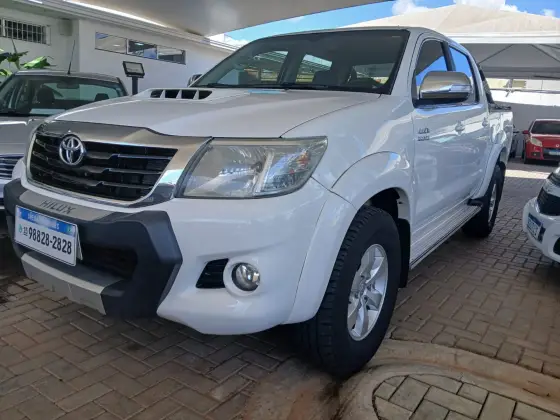 TOYOTA HILUX 3.0 SRV 4X4 CD 16V TURBO INTERCOOLER DIESEL 4P AUTOMÁTICO