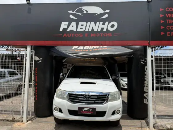 TOYOTA HILUX 3.0 SRV 4X4 CD 16V TURBO INTERCOOLER DIESEL 4P AUTOMÁTICO TOYOTA HILUX 3.0 SRV 4X4 CD 16V TURBO INTERCOOLER DIESEL 4P AUTOMÁTICO