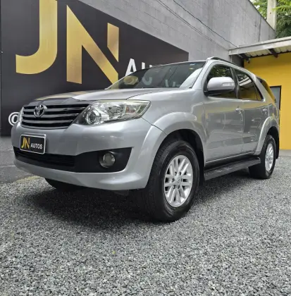 TOYOTA HILUX SW4 2.7 SR 4X2 16V FLEX 4P AUTOMÁTICO