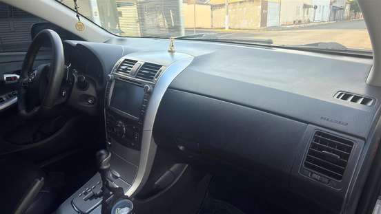 TOYOTA-COROLLA-2012