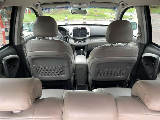 TOYOTA-RAV4-2.4 4X2 16V GASOLINA 4P AUTOMÁTICO TOYOTA-RAV4-2011
