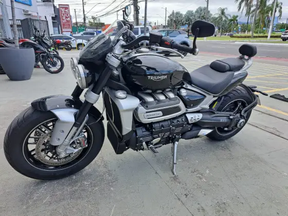 TRIUMPH ROCKET III GT 