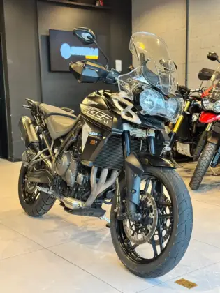 TRIUMPH TIGER 800 XRX 