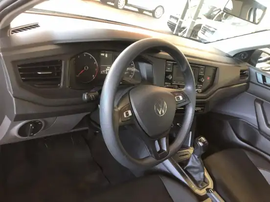 VOLKSWAGEN-POLO-2024