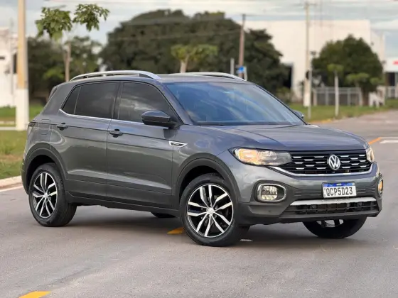 VOLKSWAGEN T-CROSS 1.4 250 TSI TOTAL FLEX HIGHLINE AUTOMÁTICO VOLKSWAGEN T-CROSS 1.4 250 TSI TOTAL FLEX HIGHLINE AUTOMÁTICO
