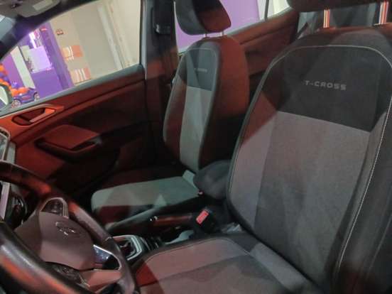 VOLKSWAGEN-T-CROSS-2024