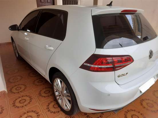 VOLKSWAGEN-GOLF-1.4 TSI HIGHLINE 16V GASOLINA 4P AUTOMÁTICO VOLKSWAGEN-GOLF-2015