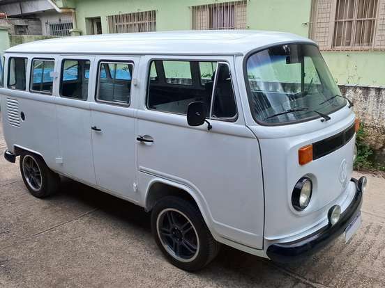 VOLKSWAGEN-KOMBI-1.6 LUXO 8V GASOLINA 3P MANUAL VOLKSWAGEN-KOMBI-1995
