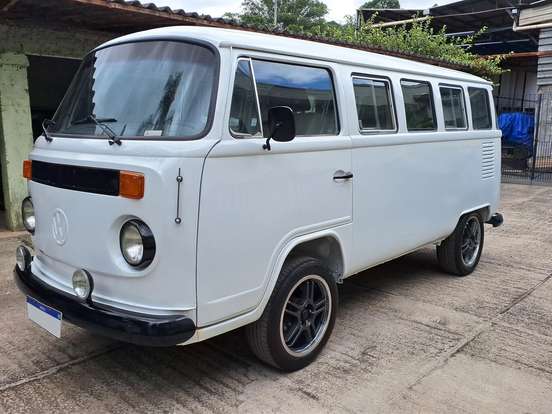 VOLKSWAGEN-KOMBI-1.6 LUXO 8V GASOLINA 3P MANUAL VOLKSWAGEN-KOMBI-1995