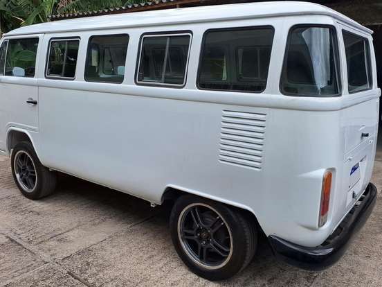 VOLKSWAGEN-KOMBI-1.6 LUXO 8V GASOLINA 3P MANUAL VOLKSWAGEN-KOMBI-1995