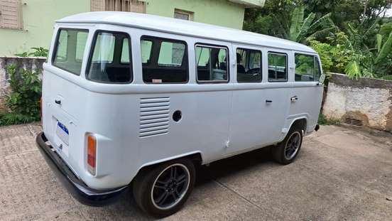 VOLKSWAGEN-KOMBI-1995