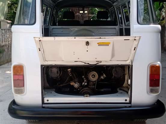VOLKSWAGEN-KOMBI-1.6 LUXO 8V GASOLINA 3P MANUAL VOLKSWAGEN-KOMBI-1995