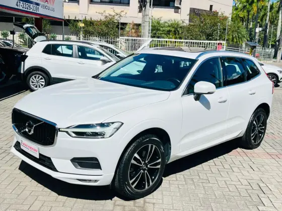 VOLVO XC60 2.0 T5 GASOLINA MOMENTUM AWD GEARTRONIC