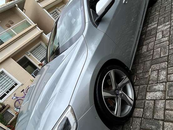 VOLVO-V60-2.0 T6 R DESIGN TURBO GASOLINA 4P AUTOMÁTICO VOLVO-V60-2015