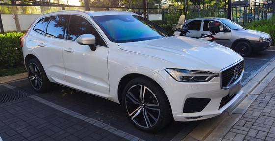 VOLVO XC60 2.0 T5 GASOLINA R-DESIGN AWD GEARTRONIC