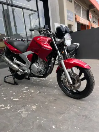 YAMAHA FAZER 250IE LIMITED EDITION 