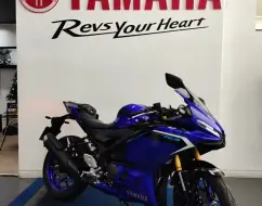 YAMAHA YZF R3 ABS CONNECTED YAMAHA YZF R3 ABS CONNECTED