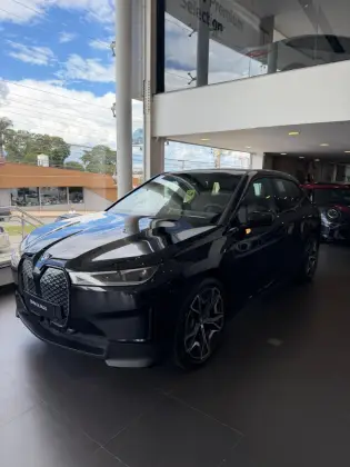 BMW iX ELÉTRICO XDRIVE40