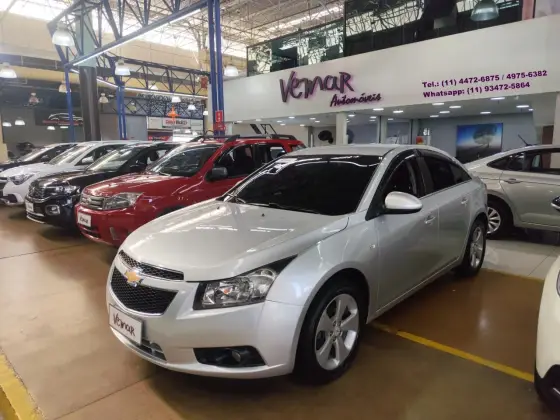 CHEVROLET CRUZE 1.8 LT 16V FLEX 4P AUTOMÁTICO CHEVROLET CRUZE 1.8 LT 16V FLEX 4P AUTOMÁTICO
